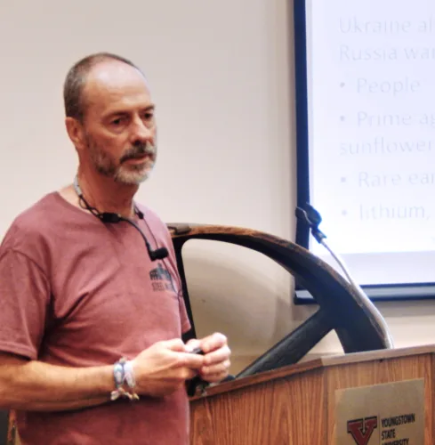 Professor: History behind current events promotes understanding